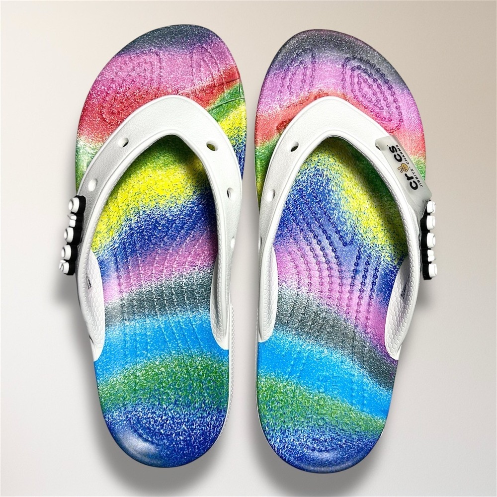 NWT Crocs Classic Flip Rainbow White Spray Tie Dye Sandals Womens 6 Beach Travel - Picture 3 of 6